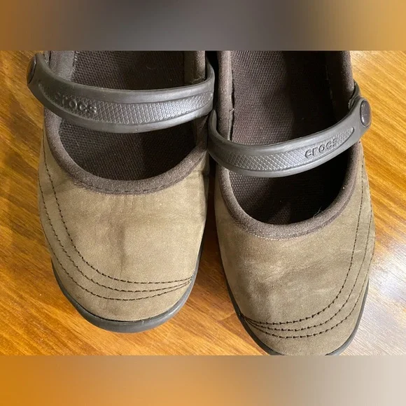 Crocs size 6 - Picture 4 of 4